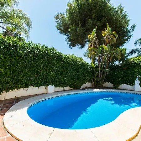 Duque Los Monteros Villa *
